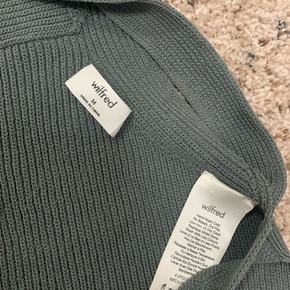 Aritzia Cayenne Top - Picture 7 of 7